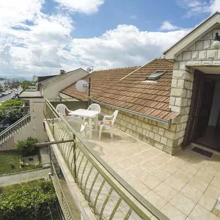 Appartement Milica's Cozy With A Big Terrace Podgorica