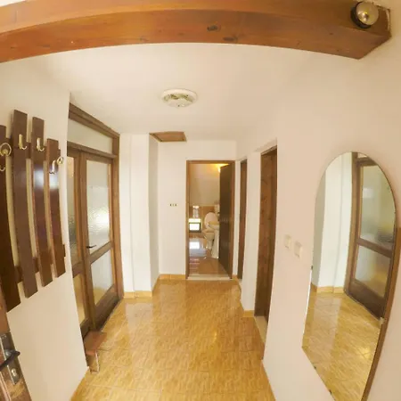 Milica's Cozy With A Big Terrace Appartement *